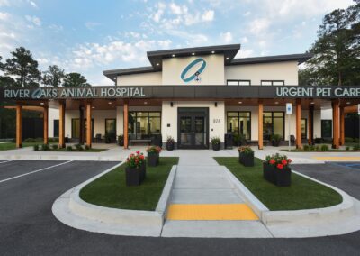 River Oaks Animal Hospital